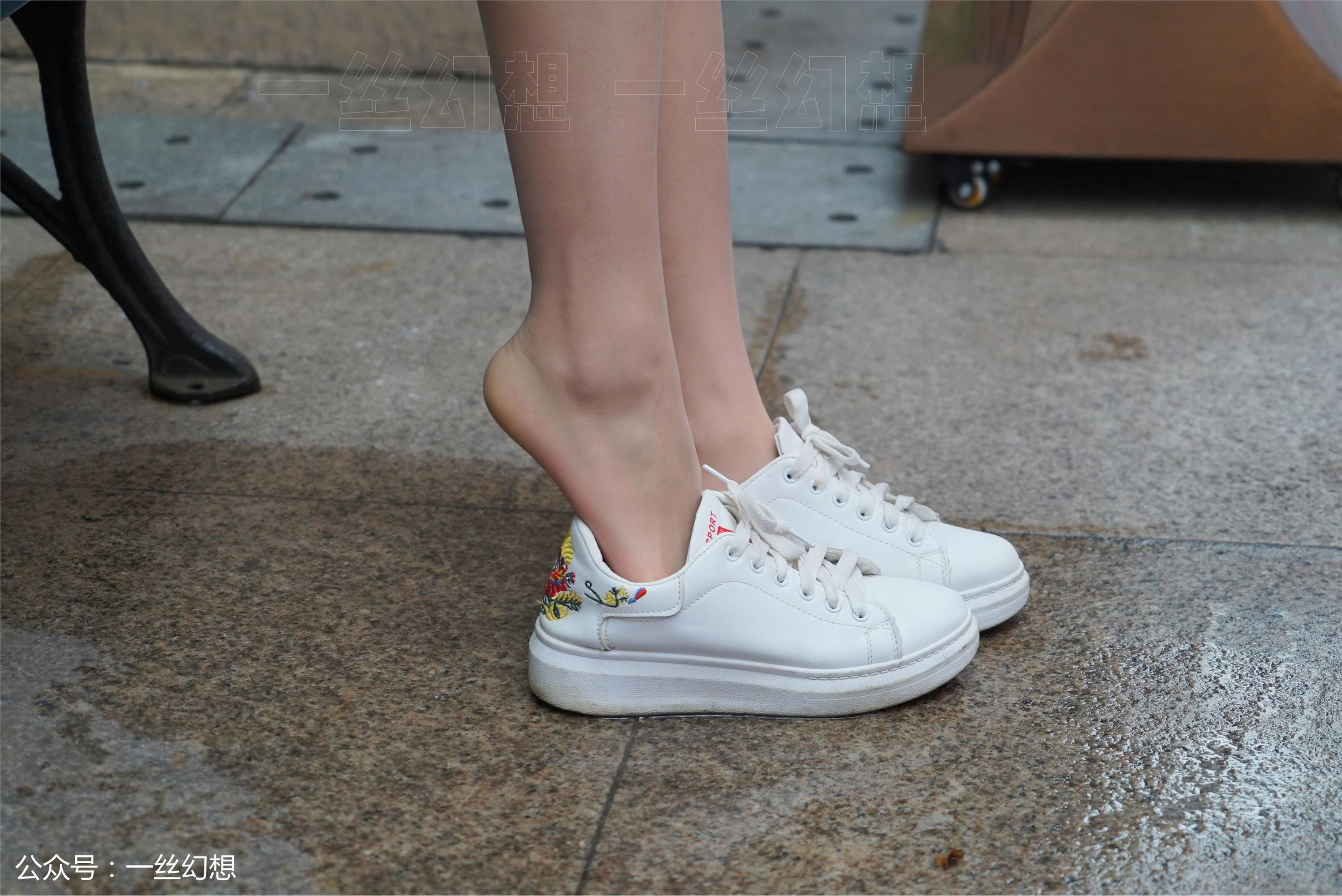 高丝女子图鉴 袜小喵×一丝幻想 NZ051 莹